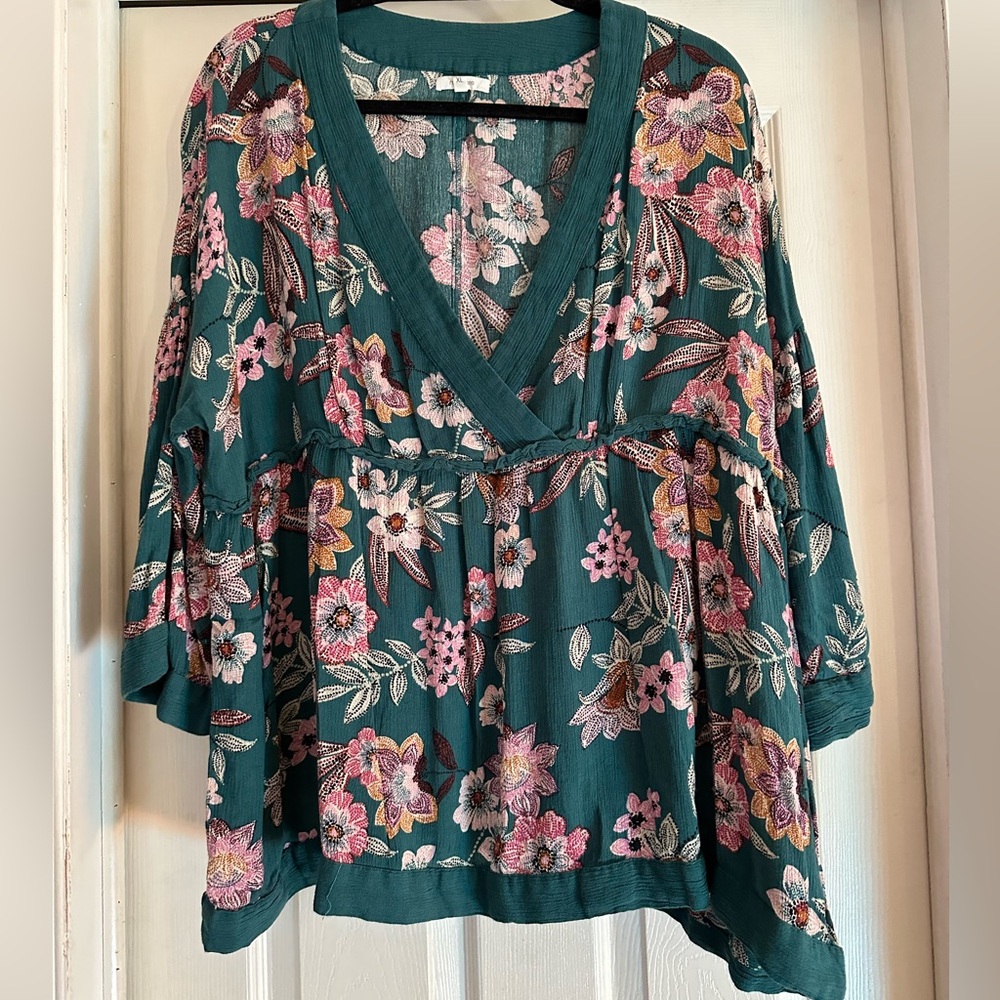 Maurice’s Floral Shirt - XL